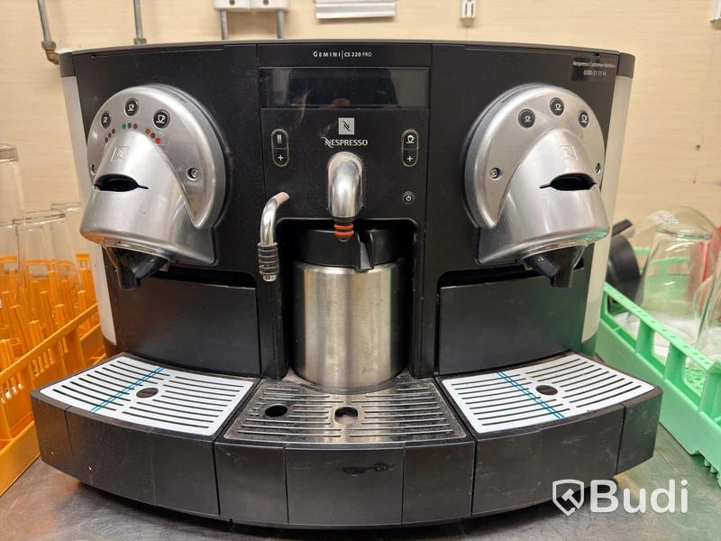 Nespresso Gemini CS 220 Pro