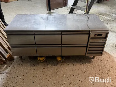 Low refrigerated counter, Mercatus U1-1600, 160 cm (defective)
