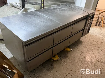 Low refrigerated counter, Mercatus U1-1600, 160 cm (defective)