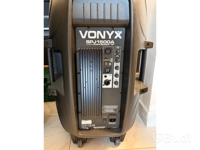 Komplett ljudsystem Vonyx, med 4 högtalare, 2 bas, mixerbord och ljus