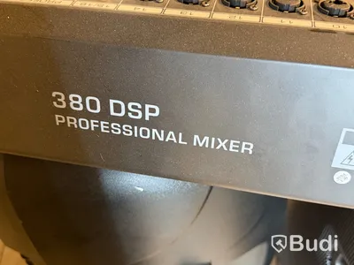 Komplett ljudsystem Vonyx, med 4 högtalare, 2 bas, mixerbord och ljus