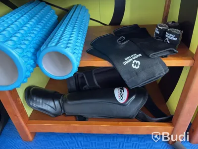 Lot of boxing equipment