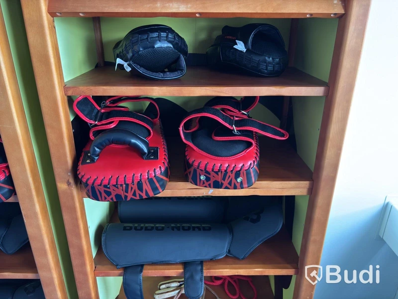 Lot of boxing equipment