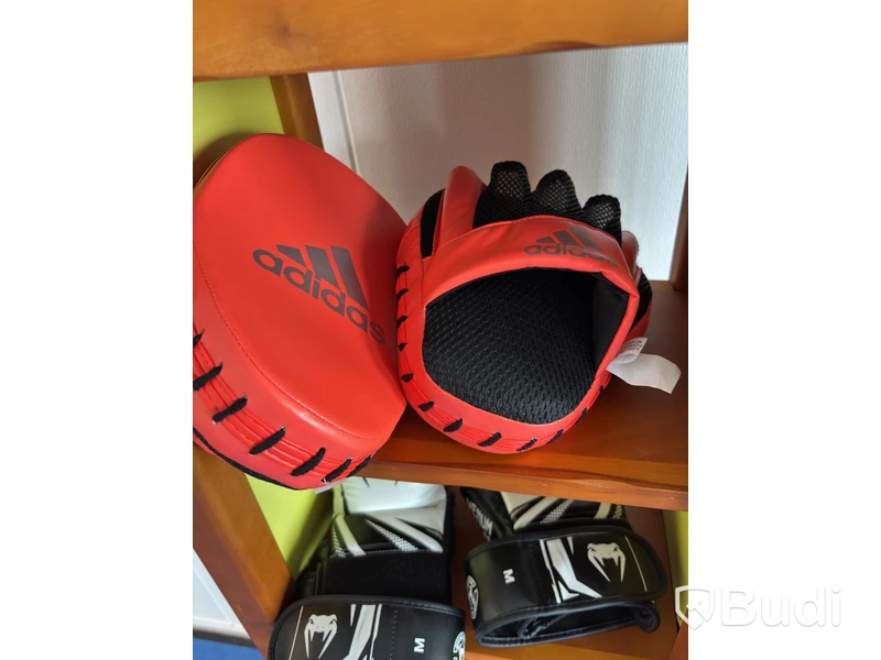 Lot of boxing equipment