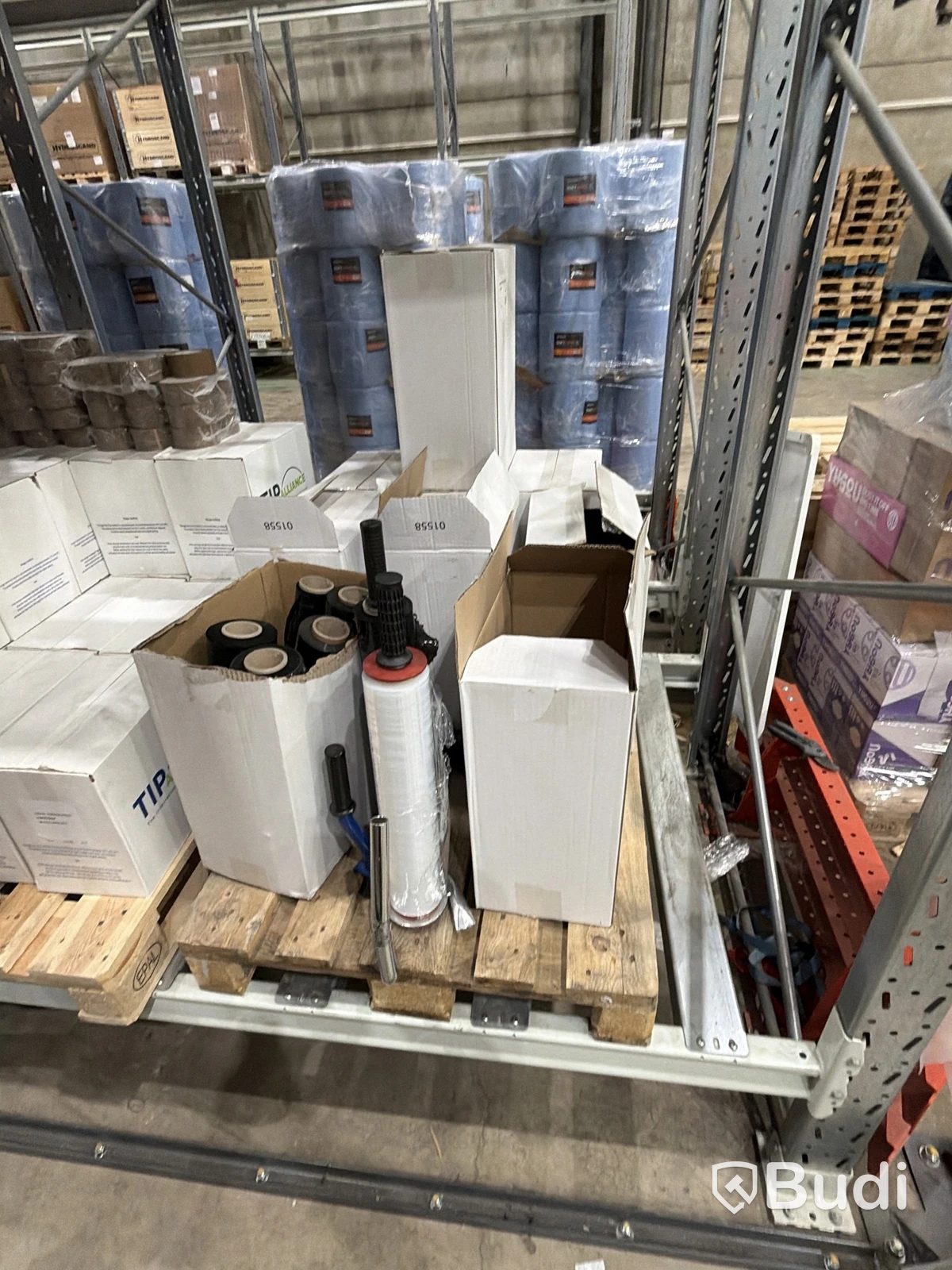 Assorted packing materials