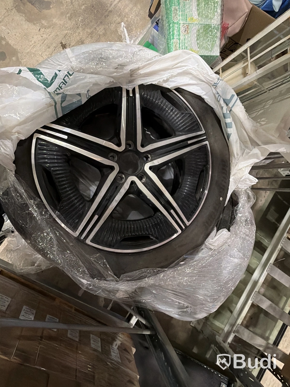 Set of 4 genuine Mercedes AMG wheels with tires, 19 inches