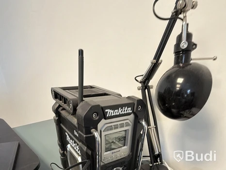 Byggradio Makita med Bluetooth