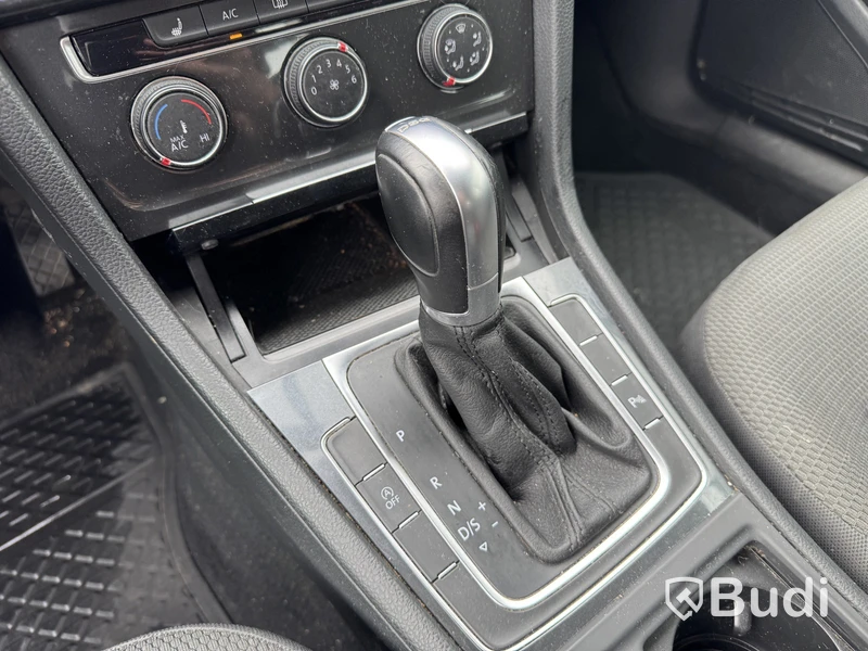 Volkswagen Golf Sportscombi 1.0 TSI DSG -2017 | Dragkrok