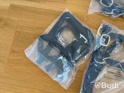 7 st grimmor samt 2 st betesreducerare, Hansbo Sport, blandade modeller