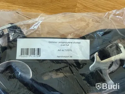 7 st grimmor samt 2 st betesreducerare, Hansbo Sport, blandade modeller