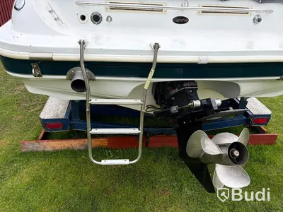Motorbåt Rinker Captiva | 7,2m | Mercruiser V8
