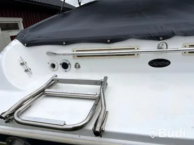 Motorbåt Rinker Captiva | 7,2m | Mercruiser V8