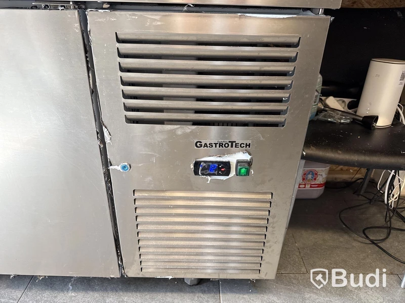 Rostfri kylbänk GastroTech | 4 dörrar