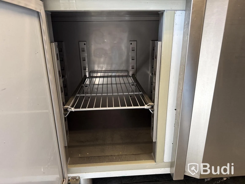 Rostfri kylbänk GastroTech | 4 dörrar