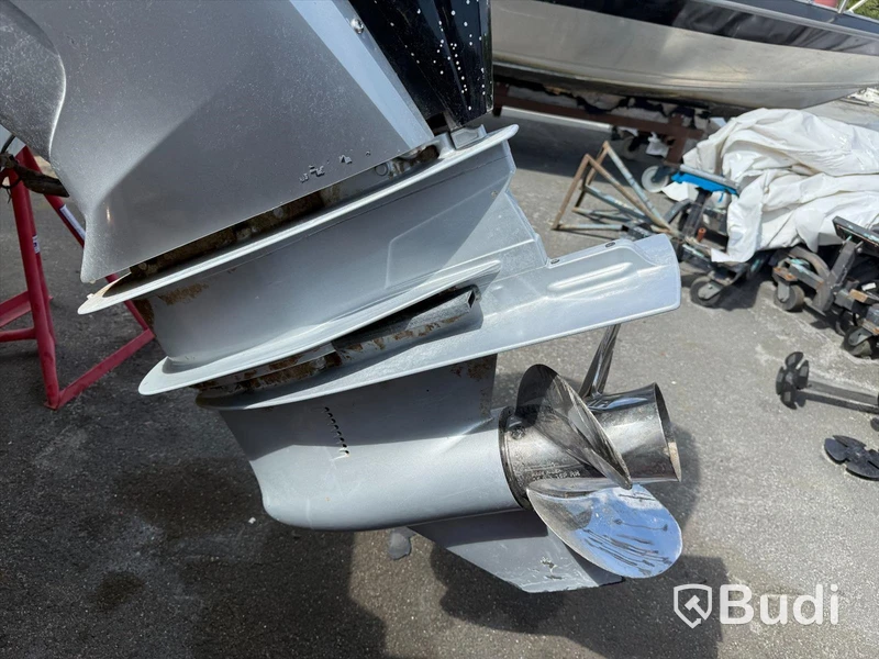 Uttern D77 med Mercury F 250 -2019