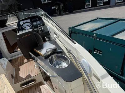 Uttern D77 med Mercury F 250 -2019