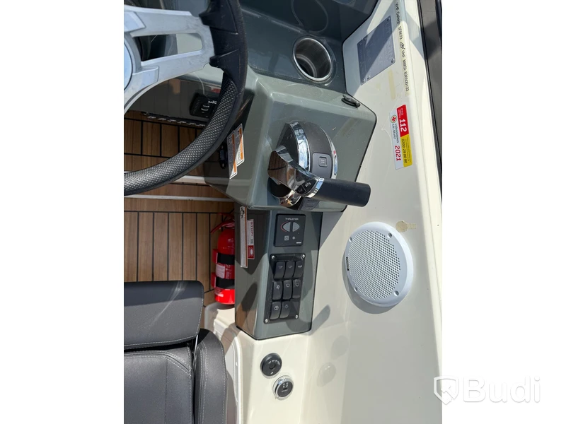 Uttern D77 med Mercury F 250 -2019