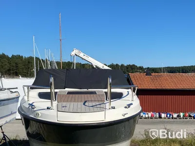 Uttern D77 med Mercury F 250 -2019