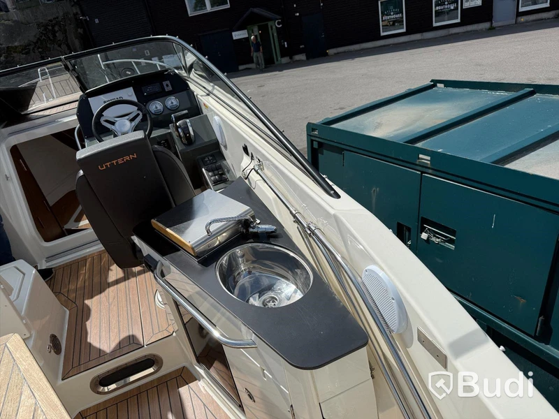 Uttern D77 med Mercury F 250 -2019