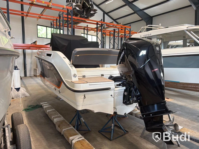 Uttern D77 med Mercury F 250 -2019
