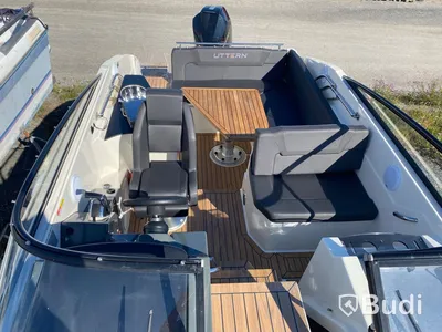 Uttern D77 med Mercury F 250 -2019