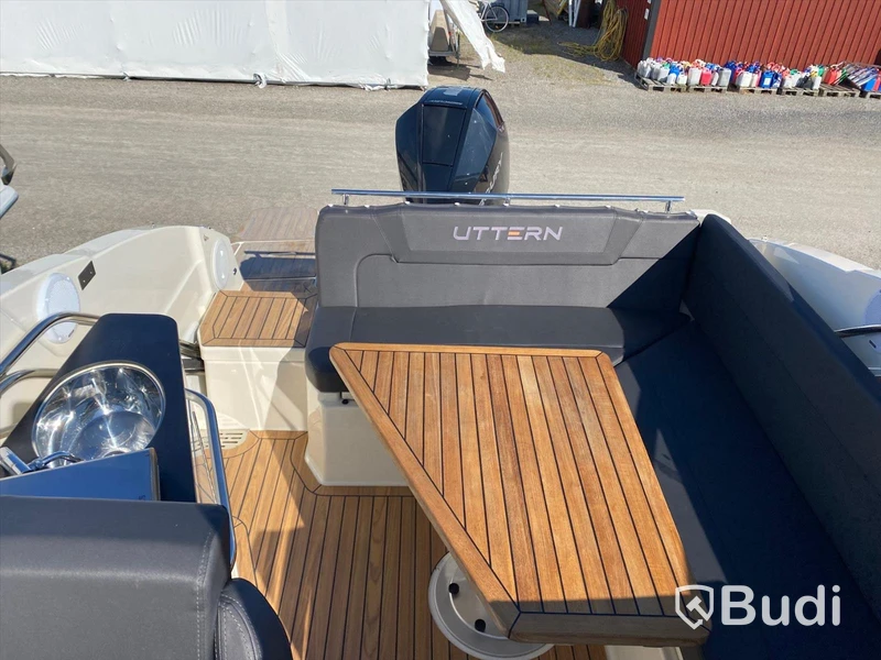 Uttern D77 med Mercury F 250 -2019