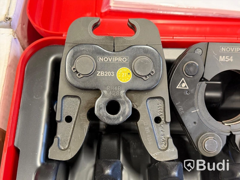 Pressverktyg, Novopress ACO203XL BT, med 6st käftar
