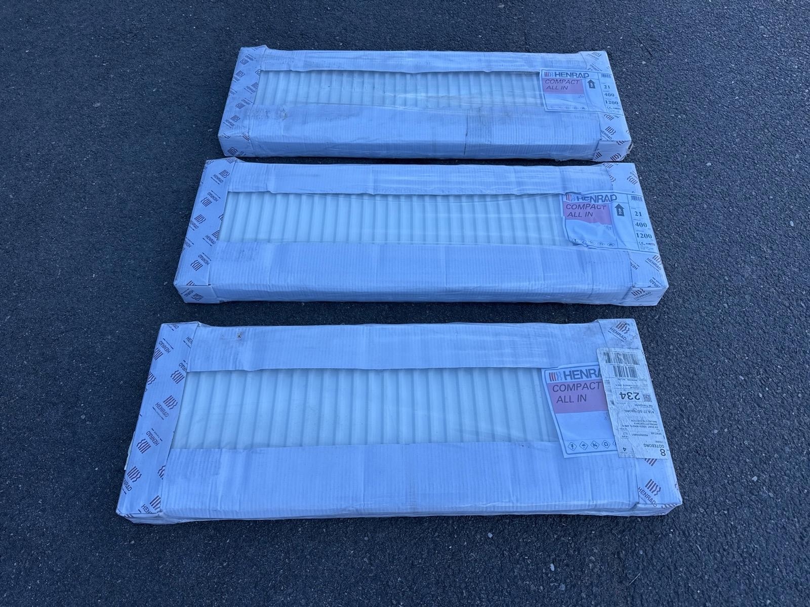 3 st vattenburna radiatorer | Henrad Compact All In Typ 21