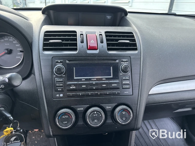 Personbil SUBARU, G4 SUBARU XV -2012 Reparationsobjekt
