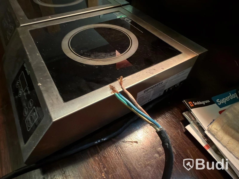 2 GGM Gastro IDS4 induction cookers, 3500 W