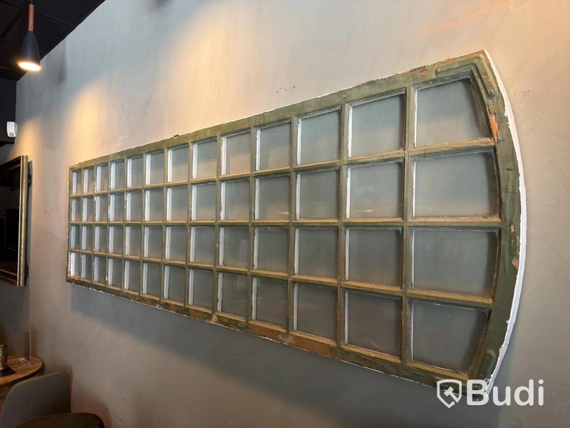 2 glass doors (decorative)