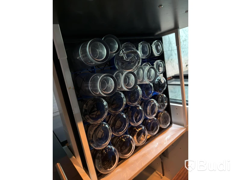 Glas, porslin, bestick, köksutrustning m.m. Stort Parti