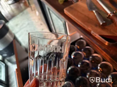 Glas, porslin, bestick, köksutrustning m.m. Stort Parti