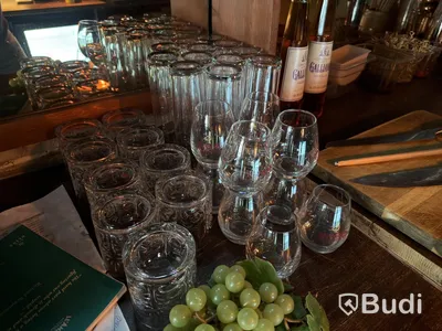 Glas, porslin, bestick, köksutrustning m.m. Stort Parti