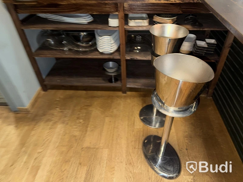 Glas, porslin, bestick, köksutrustning m.m. Stort Parti
