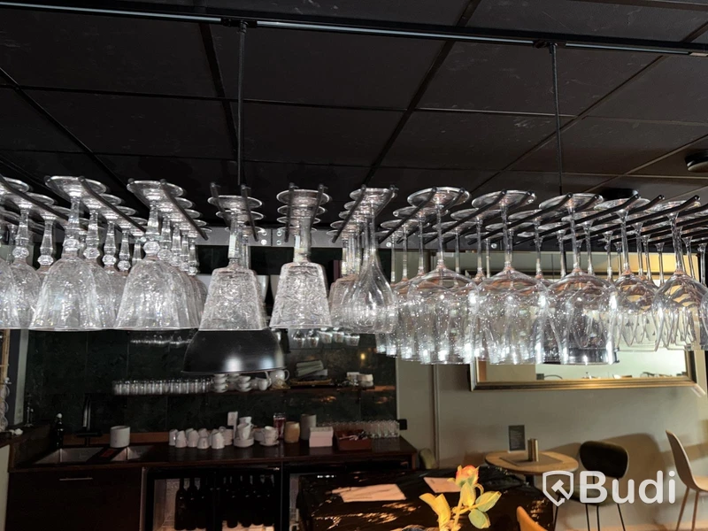 Glas, porslin, bestick, köksutrustning m.m. Stort Parti
