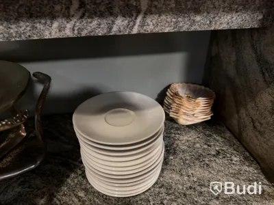 Glas, porslin, bestick, köksutrustning m.m. Stort Parti