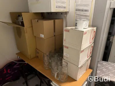 Glas, porslin, bestick, köksutrustning m.m. Stort Parti