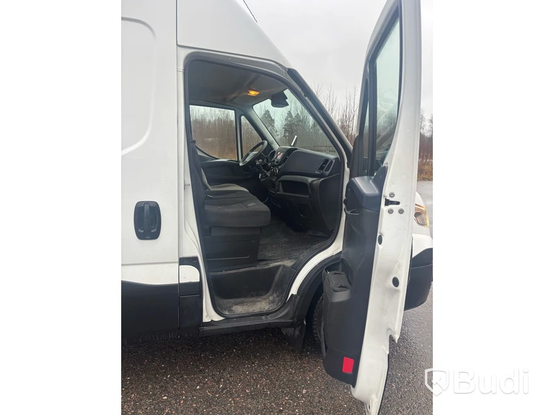 Skåpbil Iveco Daily 35S12 -2018