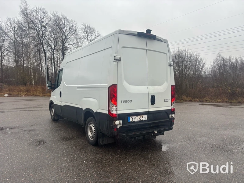 Skåpbil Iveco Daily 35S12 -2018