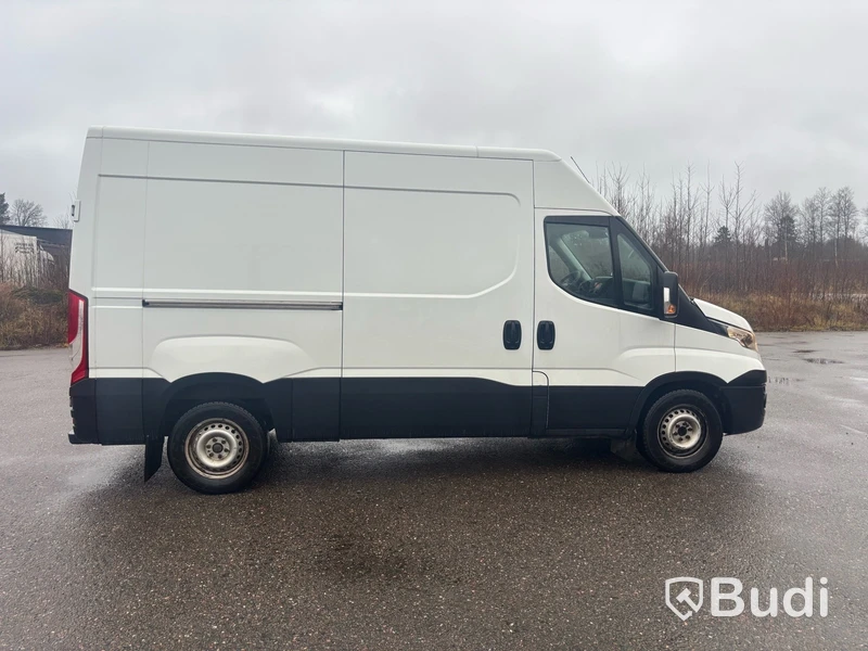 Skåpbil Iveco Daily 35S12 -2018