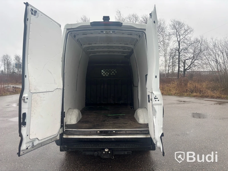 Skåpbil Iveco Daily 35S12 -2018
