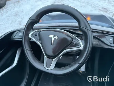 Tesla model S, elbil, barn upp till 8år, laddare