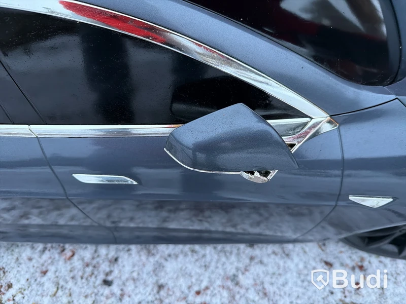 Tesla model S, elbil, barn upp till 8år, laddare