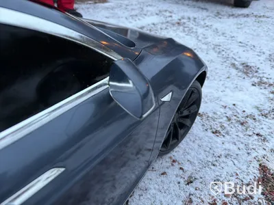 Tesla model S, elbil, barn upp till 8år, laddare