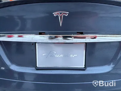 Tesla model S, elbil, barn upp till 8år, laddare