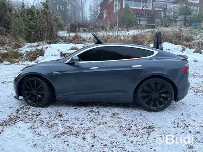 Tesla model S, elbil, barn upp till 8år, laddare