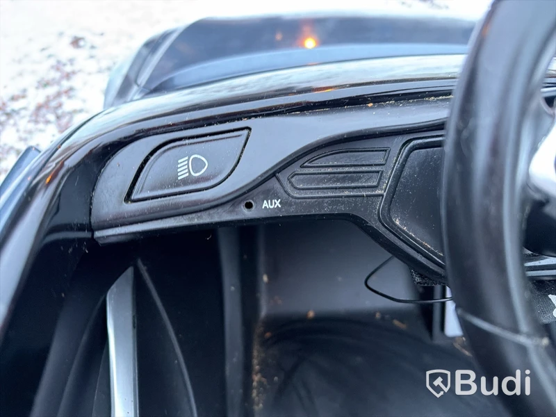 Tesla model S, elbil, barn upp till 8år, laddare