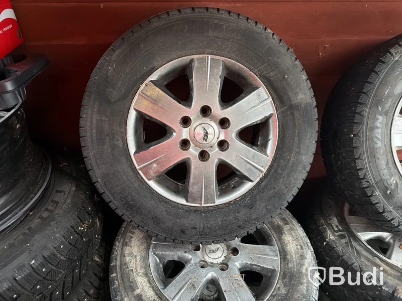 Hjul med fälgar, 235/65R16C