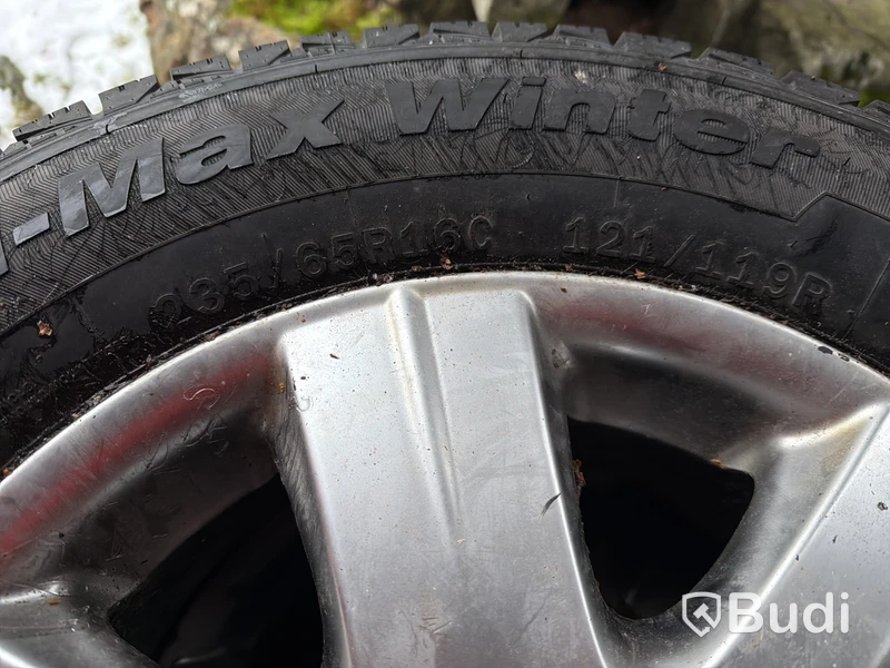 Hjul Linglong 235/65R16C med fälg